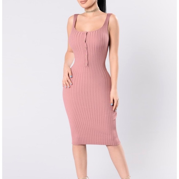 Fashion Nova Dresses & Skirts - Sleeveless dress in mauve size S/M